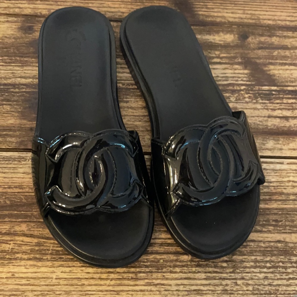 Chanel black patent leather slides